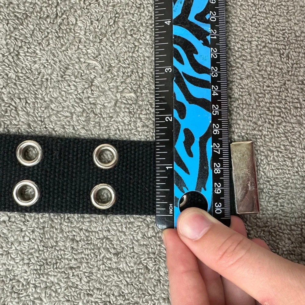 Unbranded double grommet